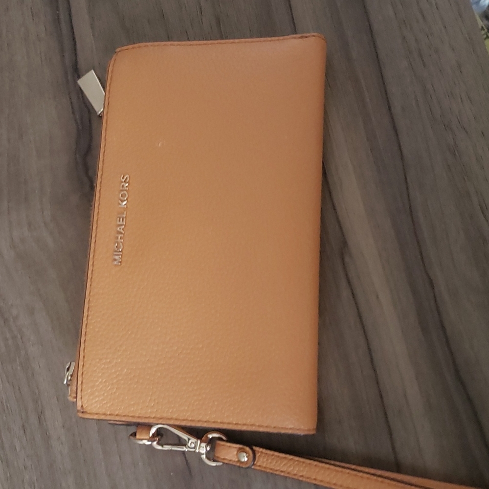 Michael Kors Wristlet